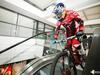[Video] Realizan descenso de MTB en un mall