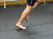 El barefoot: ¿Tendencia sana o peligrosa?