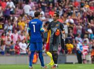 Claudio es Bravo: Medio español lo destaca por su solidaridad