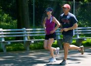 ¿Cómo evitar el dolor abdominal al correr?