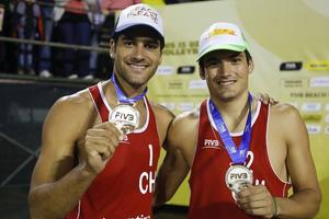 Primos Grimalt obtienen plata en Circuito Mundial de Voleibol Playas