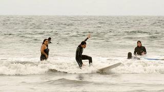 Yoga and surf: la nueva tendencia que se impone en Concón