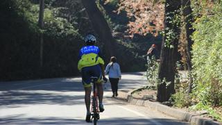 Pedaleando con fuerza en el Cerro San Cristóbal