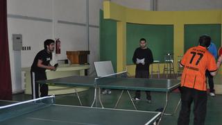 Yo no juego tenis de mesa, juego ping pong