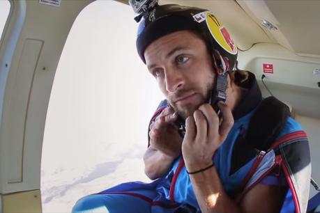 El salto del chileno que cruzó volando el cerro Manquehue