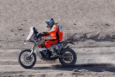 Pablo Quintanilla gana una etapa del Dakar y se asoma en el podio