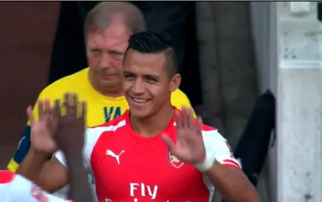 Alexis Sánchez debutó jugando por el Arsenal
