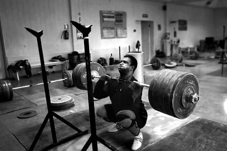 Tres consejos para cuidar tus rodillas en el gimnasio