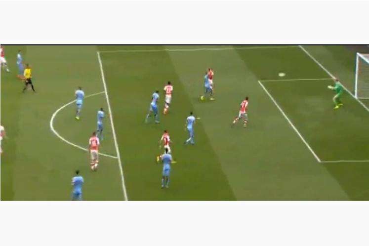 Gol de Alexis Sánchez en partido entre Arsenal y Manchester City