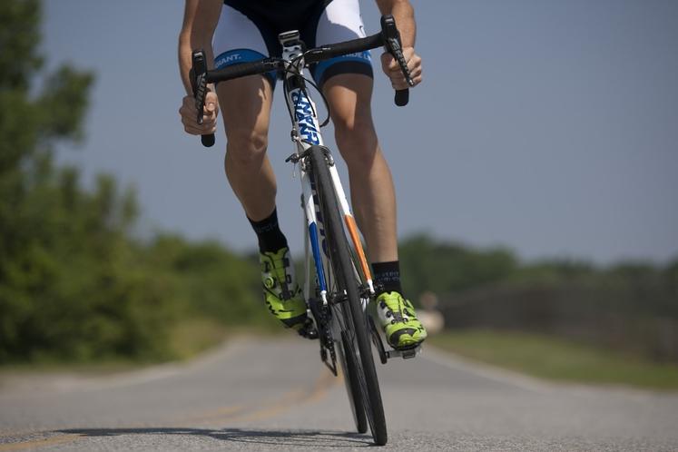 ¿Qué músculos se trabajan al andar en bicicleta?