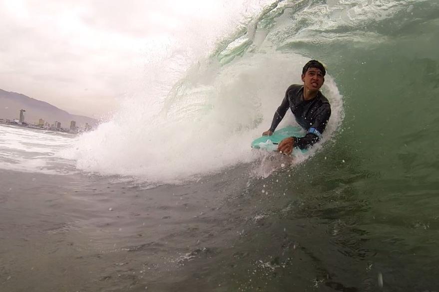 Chileno Yoshua Toledo es el nuevo campeón mundial de bodyboard sub 18