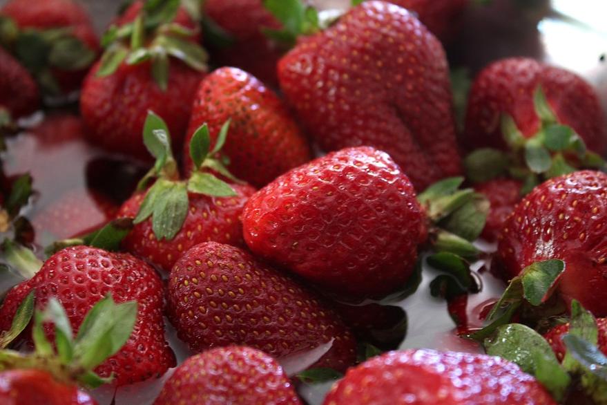 Frutas que te ayudarán a entrenar: las frutillas